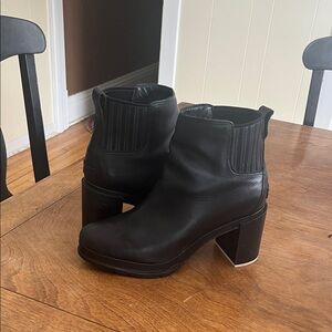 Sorel Black Leather Ankle Booties
